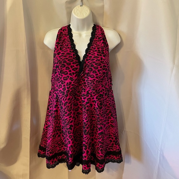 - - Torrid  Wireless Mid Lace Trimmed Swim Dress with built in brief size2X - Picture 1 of 9